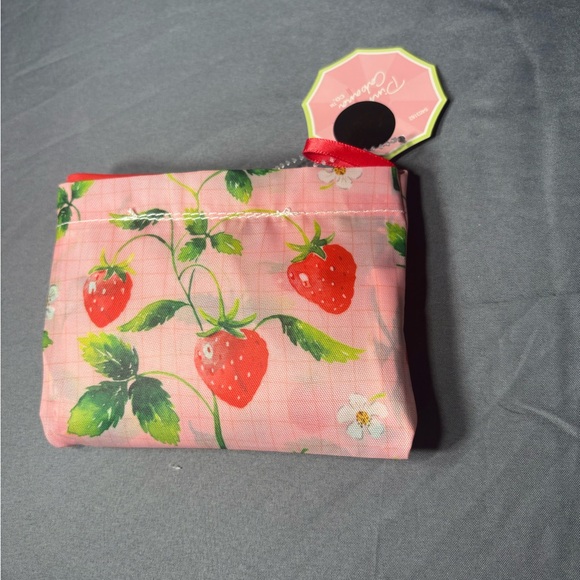 Strawberry Print Kids Accessory Set - Picture 6 of 8